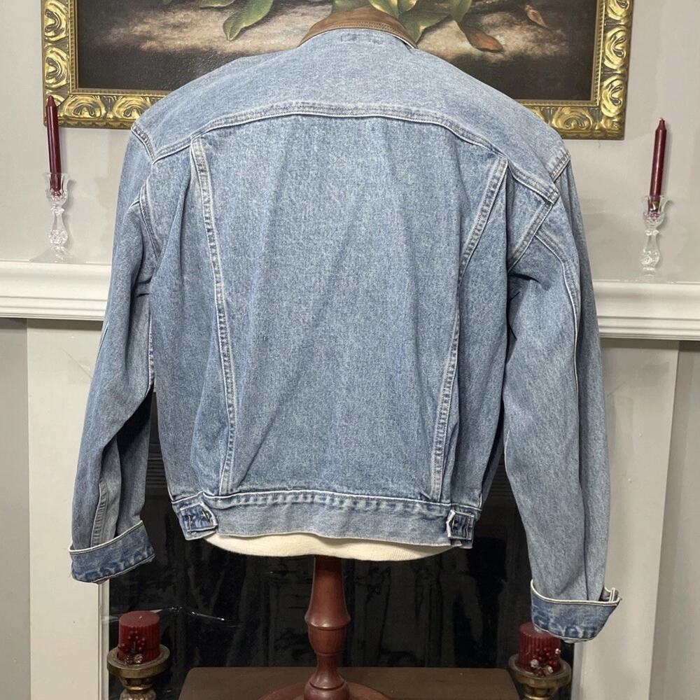 Guess Light Blue Denim Jacket with Brown Corduroy Collar - Picture 5 of 7